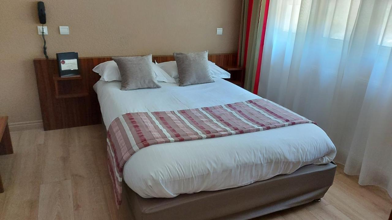 Hotel Brun Saint-Lattier Kültér fotó